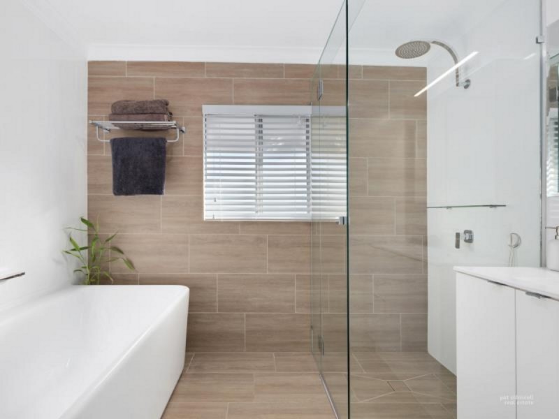 8 Thackeray Street, Park Avenue QLD 4701